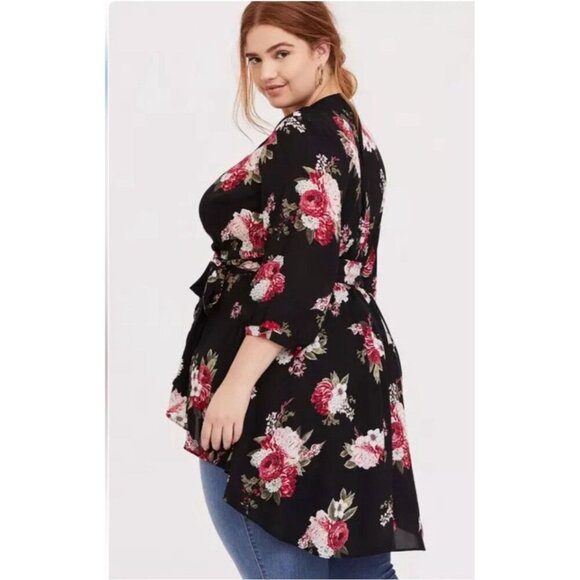 Torrid Womens Floral Georgette Wrap Tunic Blouse Top Size 2X Waterfall Front NWT - Picture 4 of 16